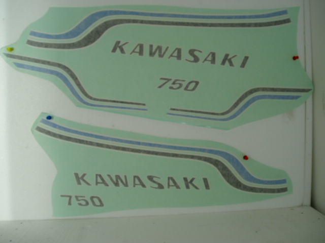 Kawasaki 750 adesivi